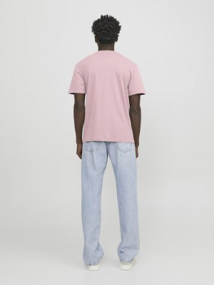Jack & Jones:JACK&JONES ESSENTIALS JJESTAR JJ TEE SS NOOS Pink Nectar | Freewear JJESTAR JJ TEE SS NOOS - www.freewear.nl - Freewear