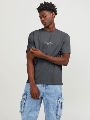 JACK&JONES ORIGINALS JORVESTERBRO TEE SS CREW NECK NOOS Iron Gate | Freewear JORVESTERBRO TEE SS CREW NECK NOOS - www.freewear.nl - Freewear