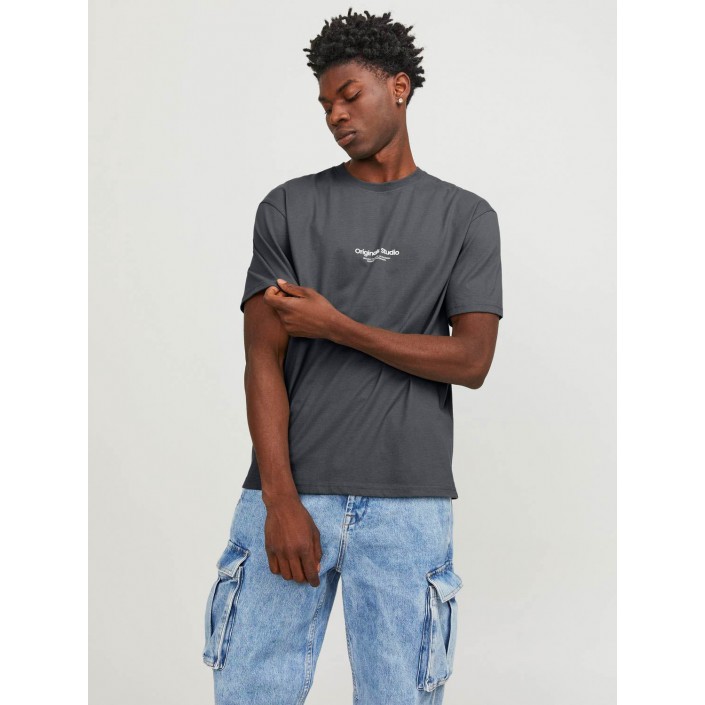 JACK&JONES ORIGINALS JORVESTERBRO TEE SS CREW NECK NOOS Iron Gate | Freewear JORVESTERBRO TEE SS CREW NECK NOOS - www.freewear.nl - Freewear