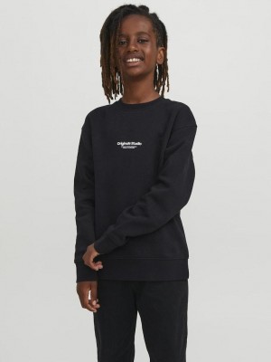 jack en jones boys JORVESTERBRO SWEAT CREW NECK NOOS J: Black/LOOSE | Freewear JORVESTERBRO SWEAT CREW NECK NOOS J: - www.freewear.nl - Freewear