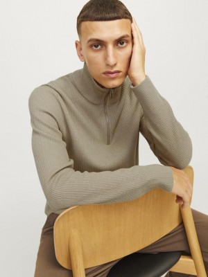 Jack & Jones:JACK&JONES ESSENTIALS JJEPERFECT KNIT HALF ZIP SN Crockery | Freewear JJEPERFECT KNIT HALF ZIP SN - www.freewear.nl - Freewear