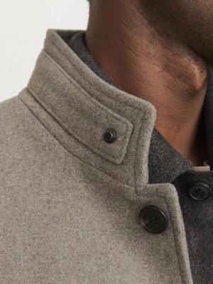 Jack & Jones:JACK&JONES ESSENTIALS JJEMELTON WOOL COAT SN Greige | Freewear JJEMELTON WOOL COAT SN - www.freewear.nl - Freewear