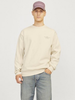 JACK%JONES PREMIUM JPRBLACHAD BRANDING SWEAT CREW NECK: Summer Sand | Freewear JPRBLACHAD BRANDING SWEAT CREW NECK: - www.freewear.nl - Freewear
