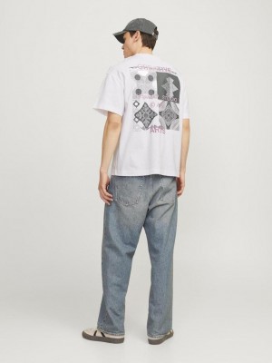 JACK&JONES ORIGINALS JORNOHO BACK GRAPHIC TEE SS CREW NE: Bright White | Freewear JORNOHO BACK GRAPHIC TEE SS CREW NE: - www.freewear.nl - Freewear