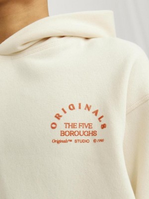 jack en jones boys JORBROOKLYN BACK SWEAT HOOD JNR Buttercream/VOLUME | Freewear JORBROOKLYN BACK SWEAT HOOD JNR - www.freewear.nl - Freewear