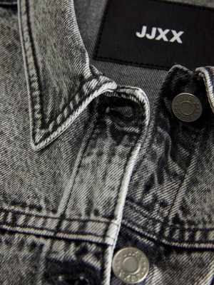 JACK&JONES ORIGINALS JXSANDY COMFORT SS DENIM SHIRT DNM : Light Grey Denim | Freewear JXSANDY COMFORT SS DENIM SHIRT DNM : - www.freewear.nl - Freewear