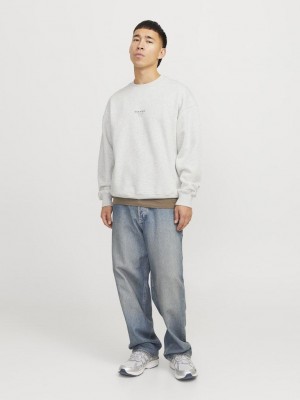 Jack & Jones:JACK&JONES ESSENTIALS JJEURBAN EDGE STUDIO SWEAT CREW NOO: White Melange | Freewear JJEURBAN EDGE STUDIO SWEAT CREW NOO: - www.freewear.nl - Freewear