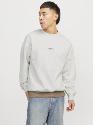 Jack & Jones:JACK&JONES ESSENTIALS JJEURBAN EDGE STUDIO SWEAT CREW NOO: White Melange | Freewear JJEURBAN EDGE STUDIO SWEAT CREW NOO: - www.freewear.nl - Freewear