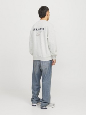 Jack & Jones:JACK&JONES ESSENTIALS JJEURBAN EDGE STUDIO SWEAT CREW NOO: White Melange | Freewear JJEURBAN EDGE STUDIO SWEAT CREW NOO: - www.freewear.nl - Freewear