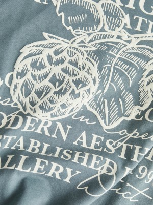 JACK&JONES ORIGINALS JORISLINGTON TYPE GRAPHIC BACK TEE : Stormy Weather | Freewear JORISLINGTON TYPE GRAPHIC BACK TEE : - www.freewear.nl - Freewear