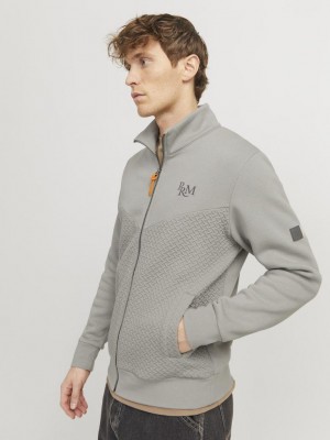 JACK%JONES PREMIUM JPRBLUFRANKIE SWEAT ZIP HIGH NECK Ghost Gray | Freewear JPRBLUFRANKIE SWEAT ZIP HIGH NECK - www.freewear.nl - Freewear