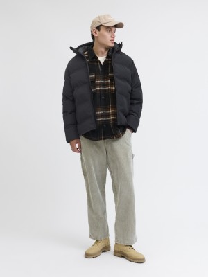 Jack & Jones:JACK&JONES ESSENTIALS JJESOHO PUFFER HOOD SN Black | Freewear JJESOHO PUFFER HOOD SN - www.freewear.nl - Freewear