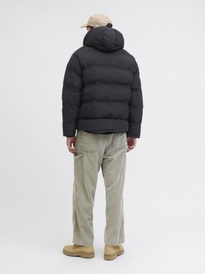 Jack & Jones:JACK&JONES ESSENTIALS JJESOHO PUFFER HOOD SN Black | Freewear JJESOHO PUFFER HOOD SN - www.freewear.nl - Freewear