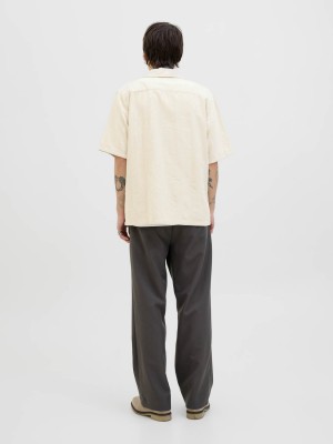 JACK%JONES PREMIUM JPRBLULUKE JACQUARD RESORT S/S SHIR: Almond Milk | Freewear JPRBLULUKE JACQUARD RESORT S/S SHIR: - www.freewear.nl - Freewear
