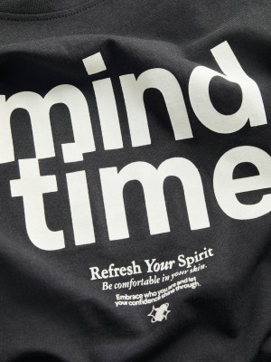 JACK&JONES ORIGINALS JXMIMI SS PRINT TEE JRS Black/Mind time | Freewear JXMIMI SS PRINT TEE JRS - www.freewear.nl - Freewear