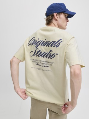 JACK&JONES ORIGINALS JORNORREBRO TYPO TEE SS CREW NECK N: Antique White | Freewear JORNORREBRO TYPO TEE SS CREW NECK N: - www.freewear.nl - Freewear