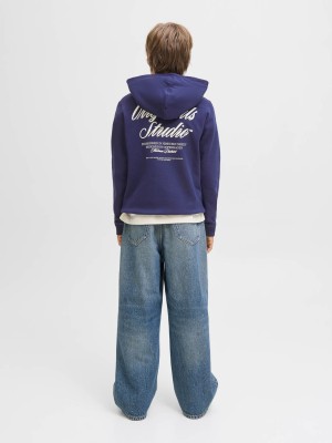 jack en jones boys JORNORREBRO TYPO BACK SWEAT HOOD SN: Ocean Cavern | Freewear JORNORREBRO TYPO BACK SWEAT HOOD SN: - www.freewear.nl - Freewear