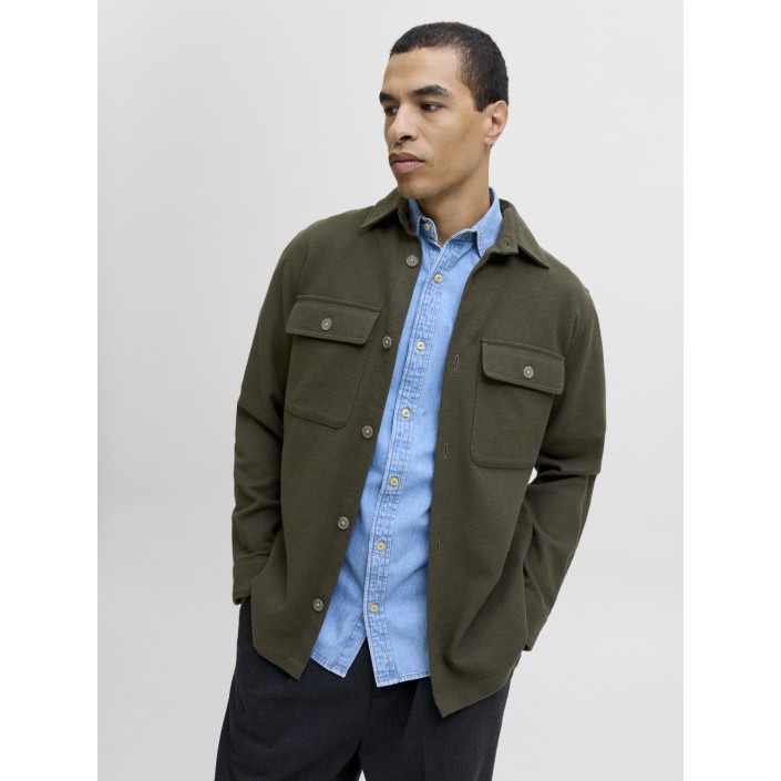 JACK%JONES PREMIUM JPRRAYLE MELANGE SOLID L/S OVERSHIR: Peat | Freewear JPRRAYLE MELANGE SOLID L/S OVERSHIR: - www.freewear.nl - Freewear
