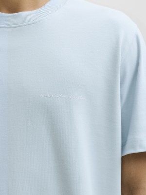 JACK%JONES PREMIUM JPRBLAOWEN SS BRANDING TEE SN Chambray Blue | Freewear JPRBLAOWEN SS BRANDING TEE SN - www.freewear.nl - Freewear