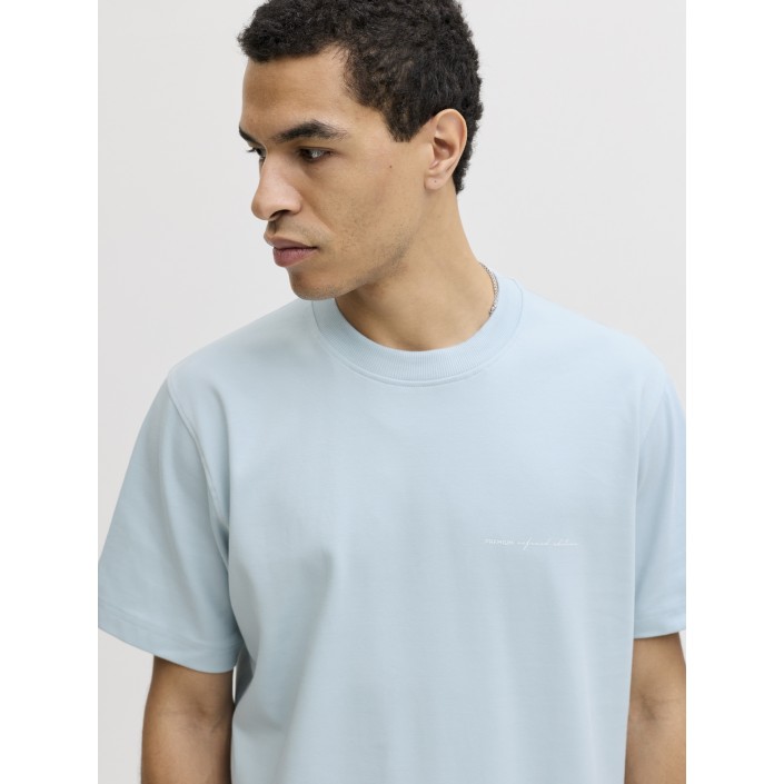 JACK%JONES PREMIUM JPRBLAOWEN SS BRANDING TEE SN Chambray Blue | Freewear JPRBLAOWEN SS BRANDING TEE SN - www.freewear.nl - Freewear