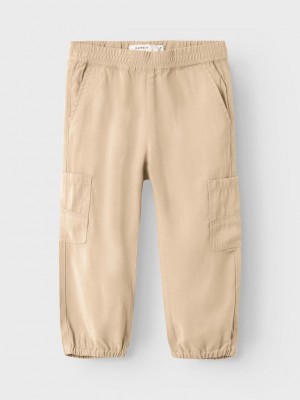 NAME IT MINI NMFBELLA ROUND TWILL PANT 9347-BU N: Safari | Freewear NMFBELLA ROUND TWILL PANT 9347-BU N: - www.freewear.nl - Freewear