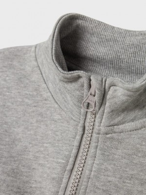NAME IT MINI NMMSIGMUND NREG SWEAT BRU Grey Melange | Freewear NMMSIGMUND NREG SWEAT BRU - www.freewear.nl - Freewear