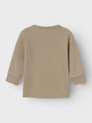 Name It NBMNOTAT R LS TOP Weathered Teak | Freewear NBMNOTAT R LS TOP - www.freewear.nl - Freewear
