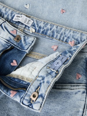 NAME IT KIDS NKFROSE WIDE EMB JEANS 2010-FR NOOS Light Blue Bleached Denim/HEART | Freewear NKFROSE WIDE EMB JEANS 2010-FR NOOS - www.freewear.nl - Freewear