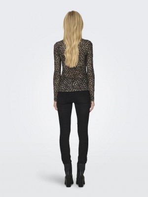 Only ONLERICA L/S HIGH NECK TOP JRS Pumice Stone/Everyday leo | Freewear ONLERICA L/S HIGH NECK TOP JRS - www.freewear.nl - Freewear