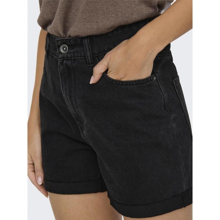 Only ONLVEGA HW MOM DNM SHORTS NOOS Black Denim | Freewear ONLVEGA HW MOM DNM SHORTS NOOS - www.freewear.nl - Freewear