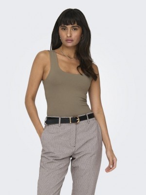 Only ONLEA S/L 2-WAYS FIT TOP JRS NOOS Walnut | Freewear ONLEA S/L 2-WAYS FIT TOP JRS NOOS - www.freewear.nl - Freewear