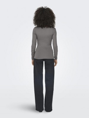 Only ONLEA L/S 2-WAY DEEP NECK TOP JRS N: Thunderstorm | Freewear ONLEA L/S 2-WAY DEEP NECK TOP JRS N: - www.freewear.nl - Freewear