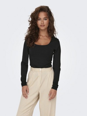 Only ONLEA L/S 2-WAY DEEP NECK TOP JRS N: Black | Freewear ONLEA L/S 2-WAY DEEP NECK TOP JRS N: - www.freewear.nl - Freewear