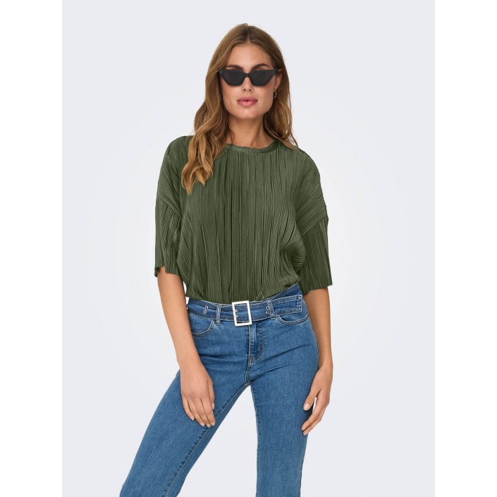 Only ONLRAVENNA S/S PLISSE TOP NOOS JRS Four Leaf Clover | Freewear ONLRAVENNA S/S PLISSE TOP NOOS JRS - www.freewear.nl - Freewear