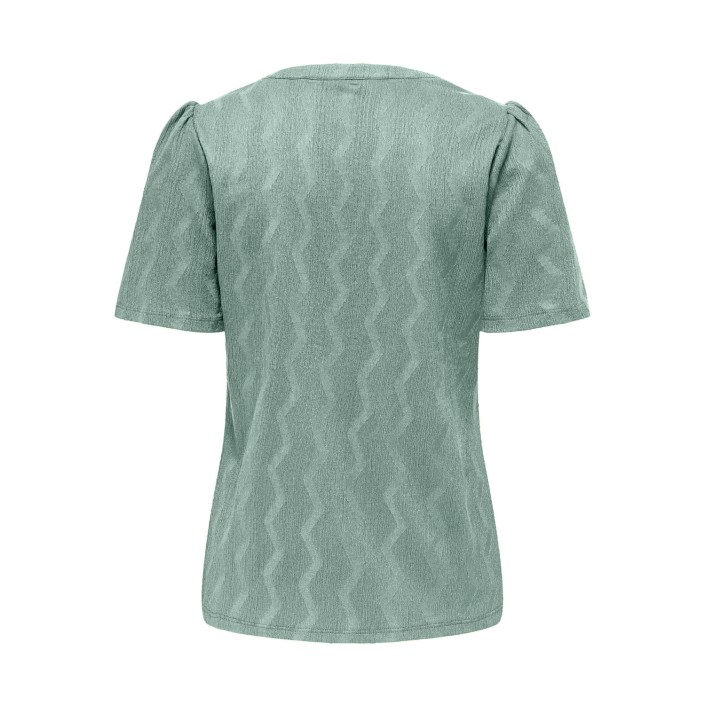 Only ONLDIA S/S V-NECK PLEAT TOP CS JRS Jadeite | Freewear ONLDIA S/S V-NECK PLEAT TOP CS JRS - www.freewear.nl - Freewear