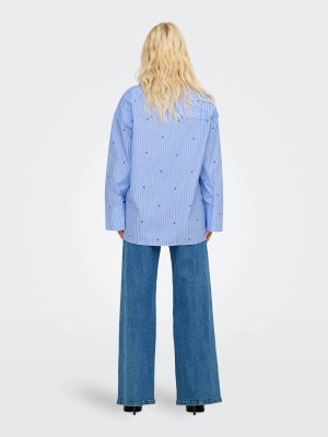 Only ONLNAIMA LS LOOSE LETTER SHIRT XT W: Angel Falls/bright white and bla | Freewear ONLNAIMA LS LOOSE LETTER SHIRT XT W: - www.freewear.nl - Freewear