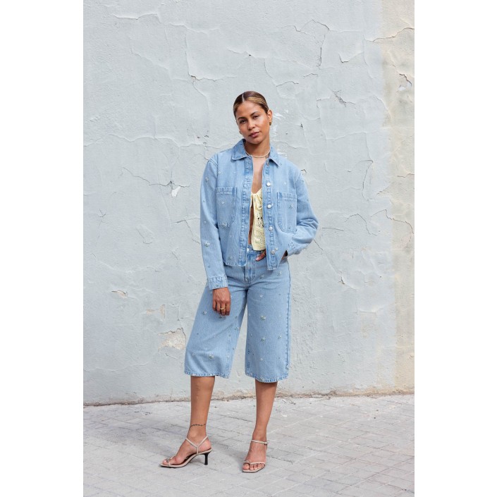 Only ONLCASSIE EMB LS OVS DNM SHIRT AKM Light Blue Denim | Freewear ONLCASSIE EMB LS OVS DNM SHIRT AKM - www.freewear.nl - Freewear