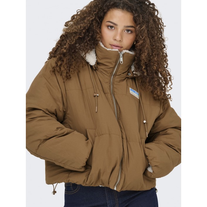 Only ONLMARIA REV PUFFER JACKET CC OTW Cloud Dancer/Toasted Coconut | Freewear ONLMARIA REV PUFFER JACKET CC OTW - www.freewear.nl - Freewear