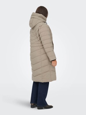 Carmakoma CARJULIET LIFE QUILT COAT OTW Silver Mink | Freewear CARJULIET LIFE QUILT COAT OTW - www.freewear.nl - Freewear