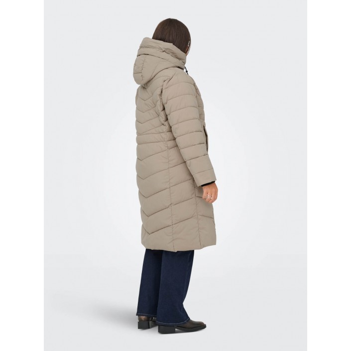 Carmakoma CARJULIET LIFE QUILT COAT OTW Silver Mink | Freewear CARJULIET LIFE QUILT COAT OTW - www.freewear.nl - Freewear