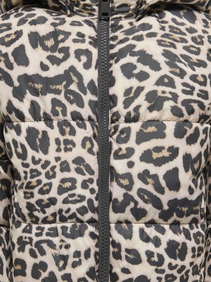 ONLY:KIDS ONLY KMGDALIA SHORT PUF AOP JACKET OTW N: Silver Mink/Leo | Freewear KMGDALIA SHORT PUF AOP JACKET OTW N: - www.freewear.nl - Freewear