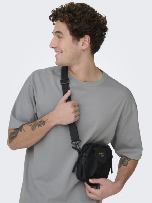 ONLY&SONS ONSCASPIAN AIRFLEX AUT SS TEE NOOS Ultimate Grey | Freewear ONSCASPIAN AIRFLEX AUT SS TEE NOOS - www.freewear.nl - Freewear