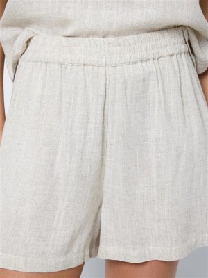 Noisy May NMLEILANI HW SHORTS WVN NOOS Natural | Freewear NMLEILANI HW SHORTS WVN NOOS - www.freewear.nl - Freewear