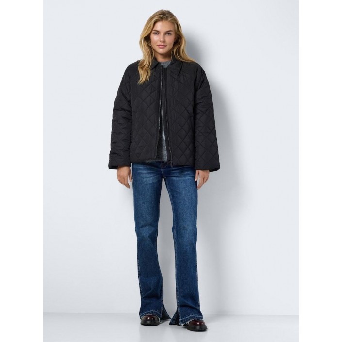 Noisy May NMGILLY QUILTED JACKET FWD DD Black/W/O NM LOGO | Freewear NMGILLY QUILTED JACKET FWD DD - www.freewear.nl - Freewear