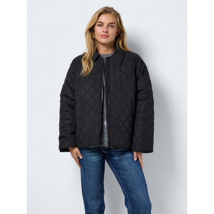Noisy May NMGILLY QUILTED JACKET FWD DD Black/W/O NM LOGO | Freewear NMGILLY QUILTED JACKET FWD DD - www.freewear.nl - Freewear