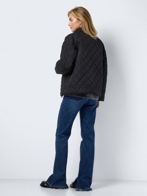 Noisy May NMGILLY QUILTED JACKET FWD DD Black/W/O NM LOGO | Freewear NMGILLY QUILTED JACKET FWD DD - www.freewear.nl - Freewear