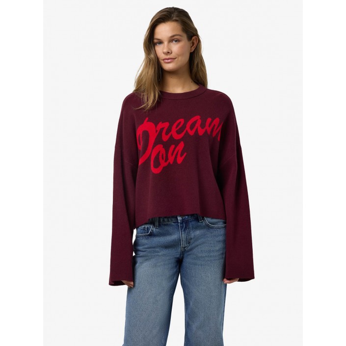 Noisy May NMSHYLA L/S O-NECK KNIT FWD DD Windsor Wine/RACING RED DREAM ON | Freewear NMSHYLA L/S O-NECK KNIT FWD DD - www.freewear.nl - Freewear