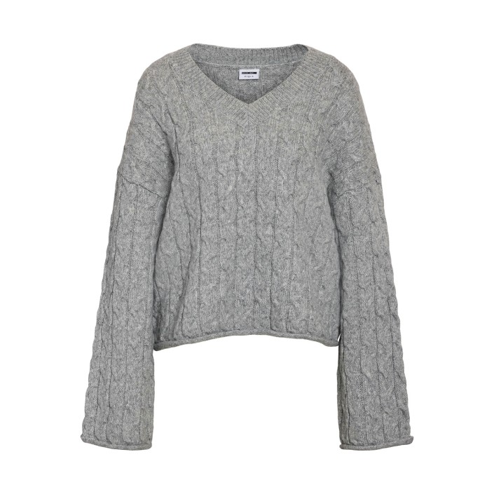 Noisy May NMELOISE L/S V-NECK CABLE KNIT FWD : Medium Grey Melange | Freewear NMELOISE L/S V-NECK CABLE KNIT FWD : - www.freewear.nl - Freewear
