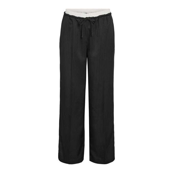 Noisy May NMDALLAS NW PINSTRIPE BOXER PANTS F: Black/WHITE PINSTRIPE | Freewear NMDALLAS NW PINSTRIPE BOXER PANTS F: - www.freewear.nl - Freewear