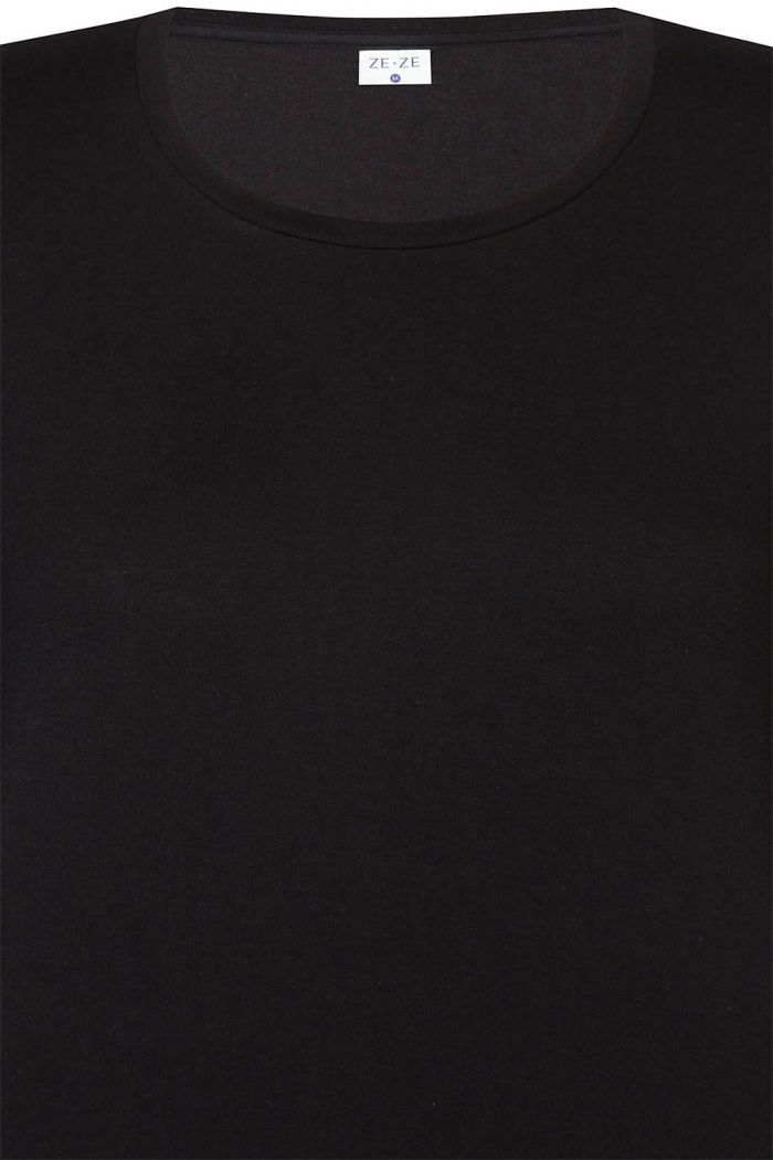 Ze-Ze Laila T-shirt black